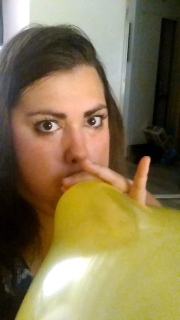 Yellow Payhip - Amazing Ocean Photo - 4K