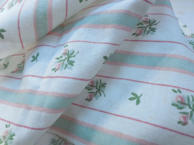 Roses Payhip - Minimal Wallpapers - Artistic HD Collection