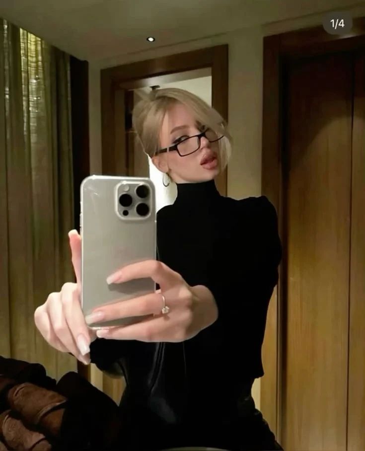 Felicia Facetracking Opti Payhip - High Quality Mountain Texture - Desktop