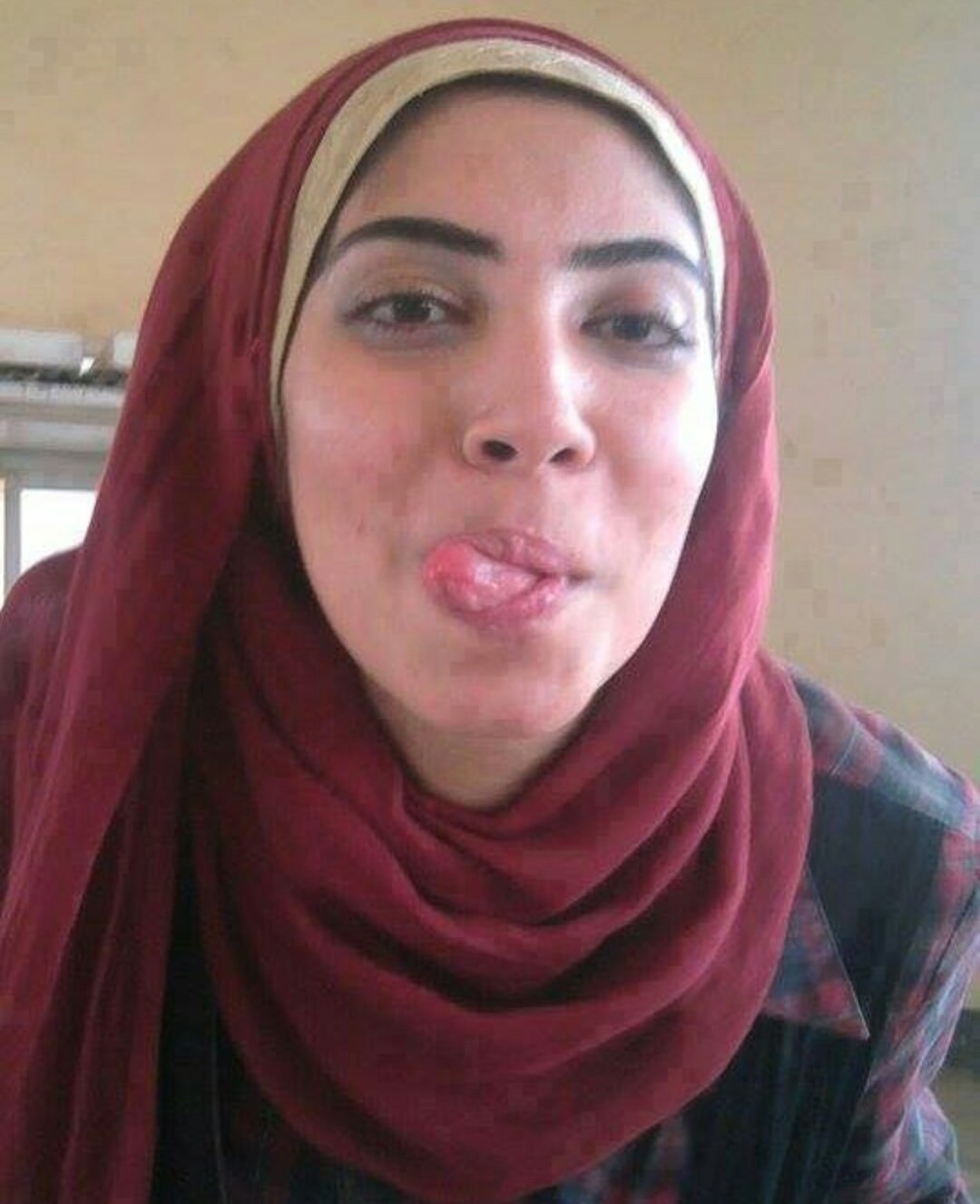 Sinek Papazı on Twitter: Tam suratıma boşal aşkım pozu değil mi ya bu ? #hi...