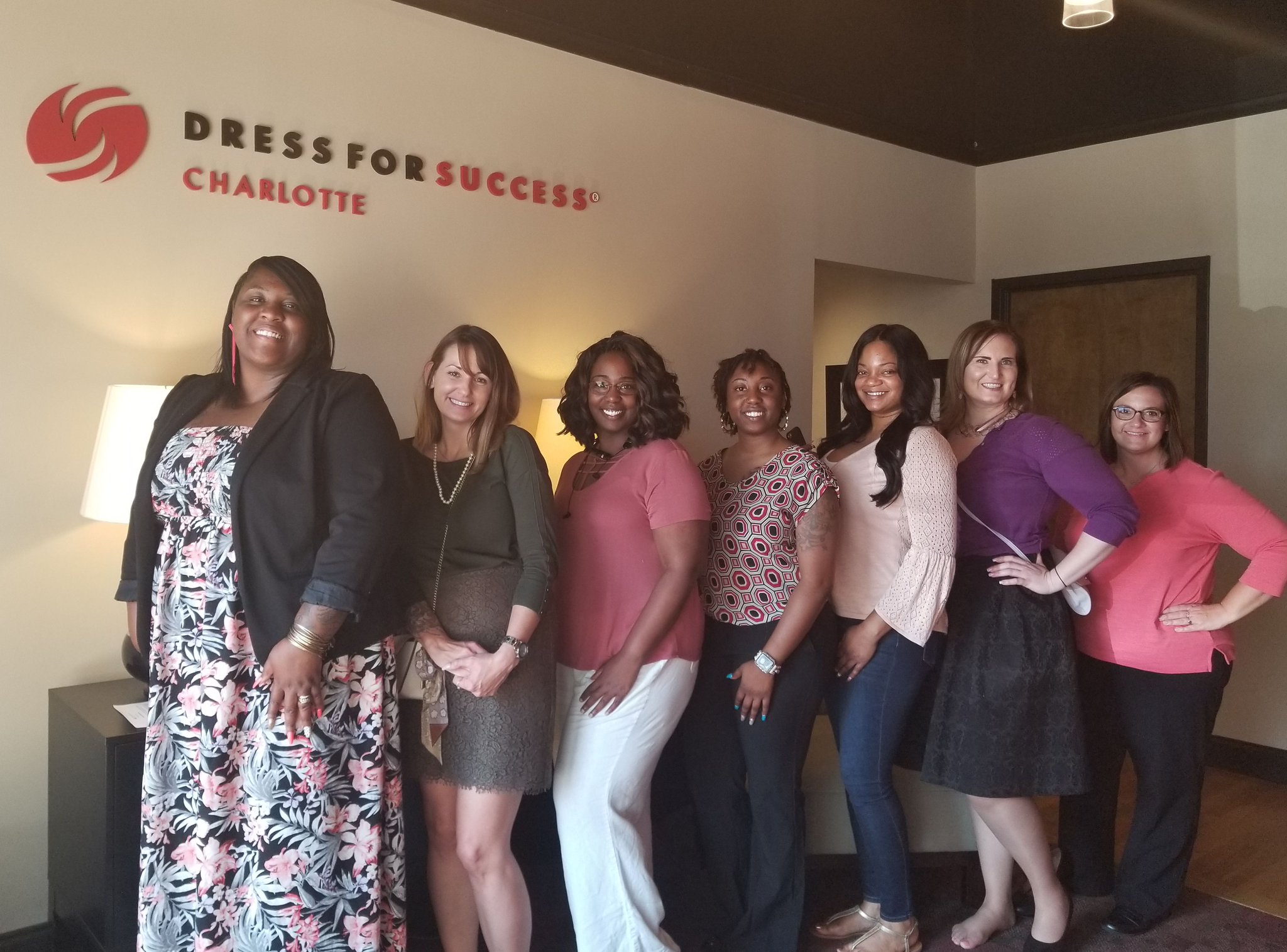 Dress For Success On Twitter We Were Happy To Host Some Of The Local Verizon Women Of Wireless Wow For A Tour Thanks For Coming And We Hope To See You Back