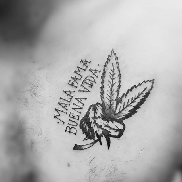 Fritter Pann В Twitter: "Mota #Tattoo #Tattoos #Tatu #Tatuajes #Weed #Weedtattoos #Weedtattoo #Ganja #Marihuana #Fritterpann #Cdmx Https://T.co/Dovxsamvl3 Https://T.co/G5Qsuemqm0" / Twitter 640_x_640_jpg