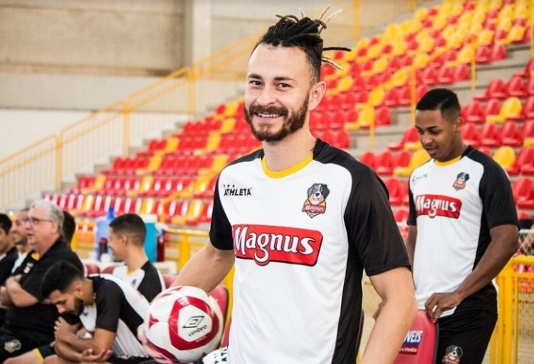 Maquina Do Esporte على تويتر O Youtubebrasil Anunciou Para O Dia 19 4 O Lancamento Da Webserie Vai Pra Cima Fred Em Que O Influenciador Fred B12 Do Desimpedidos Tenta Se Tornar Um Jogador