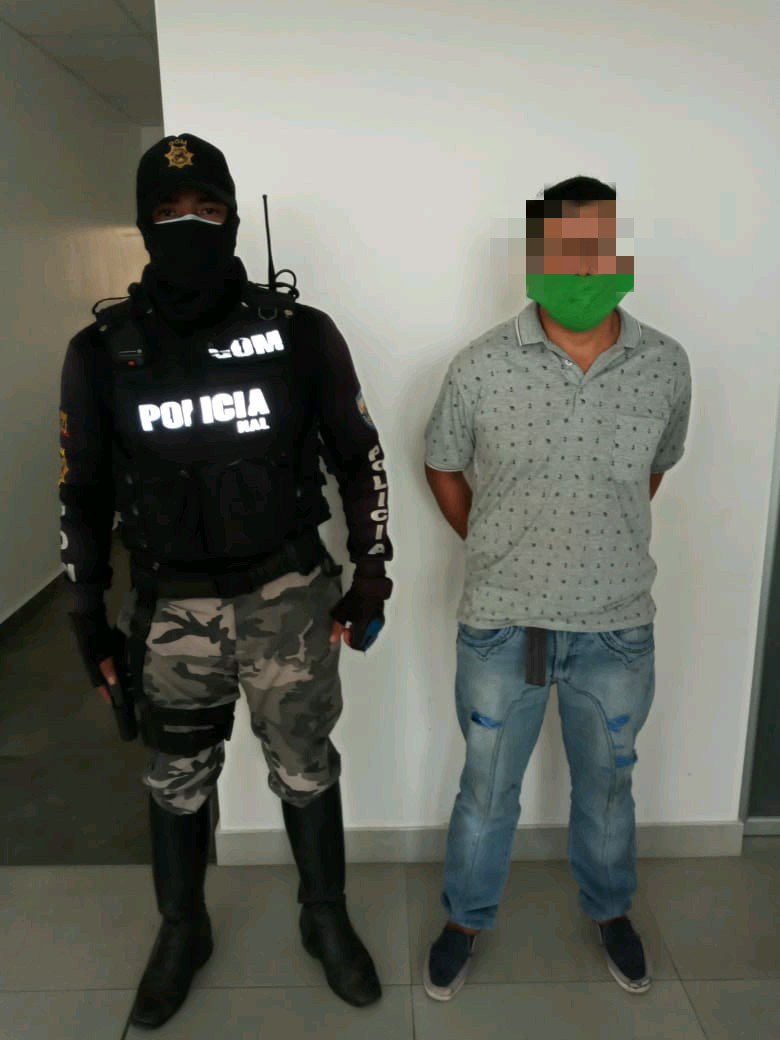 Policia Ecuador A Twitter Aprehendimos A Un Ciudadano Que Se Movilizaban En Un Vehiculo Cuya Placa De Identificacion Presentaba Irregularidades En Manta Manabi Fue Puesto A Ordenes De La Autoridad Competente Gom