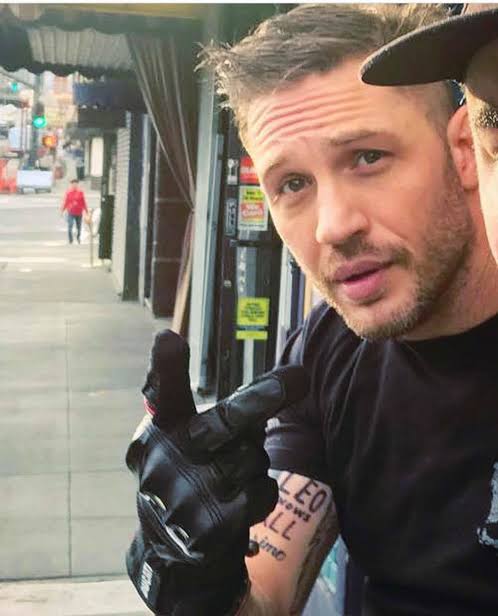 Uživatel Tom Hardy Daily Na Twitteru: „What's Your Favorite Tommy Tattoo? Https://T.co/Fuqsyimeaf“ / Twitter 616_x_498_jpg