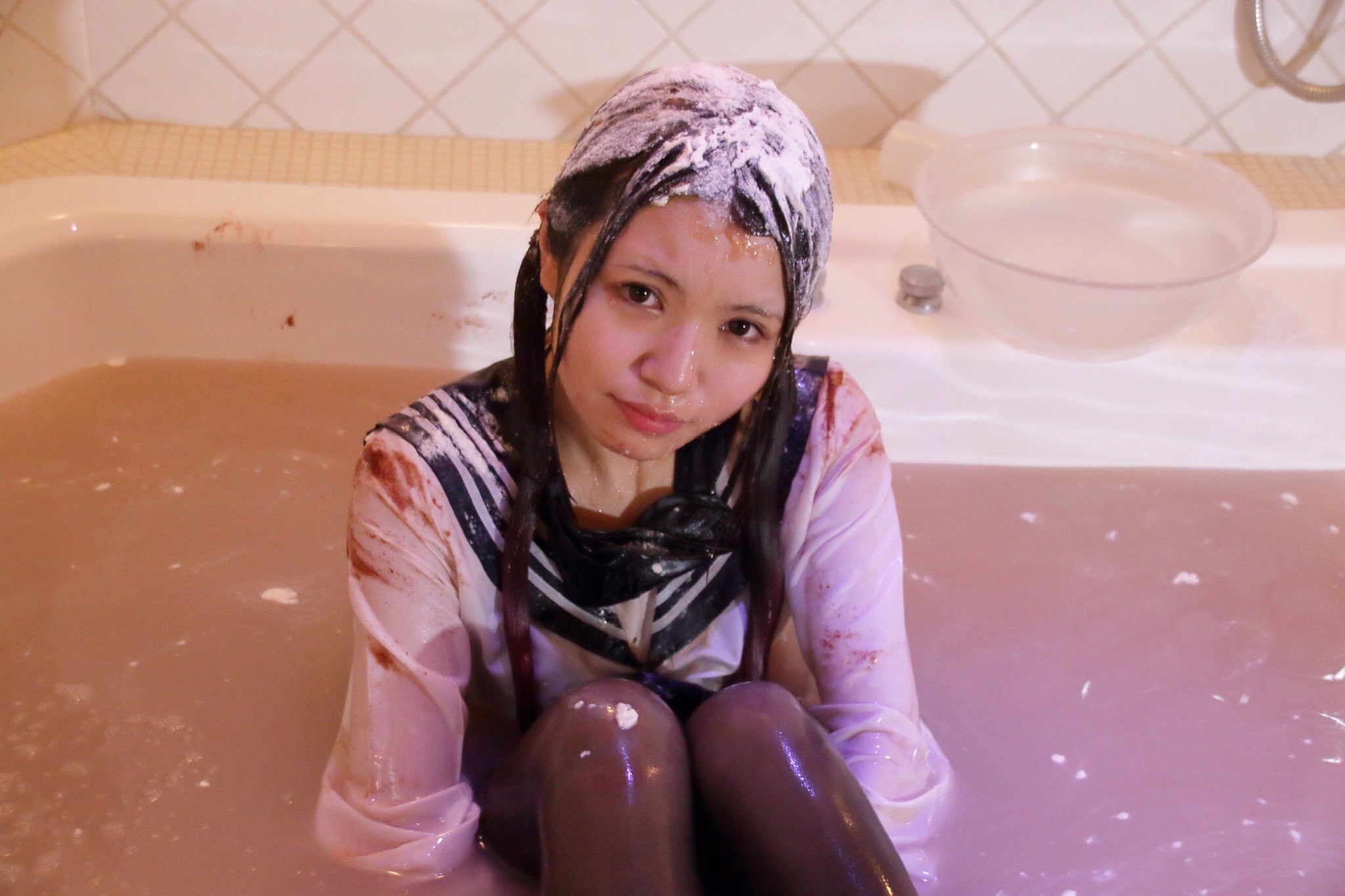 Acky@secret mind 〜秘密の心〜 on X: 最新作が@Fetish_Factoryから発売されました! 『What's dust?』 前作でローションまみれのセーラー服のまま目隠しをしてもらい、いろんな食材をかけて汚していくドッキリのメッシー動画です! t.codGHYdb4bNV #messy ...