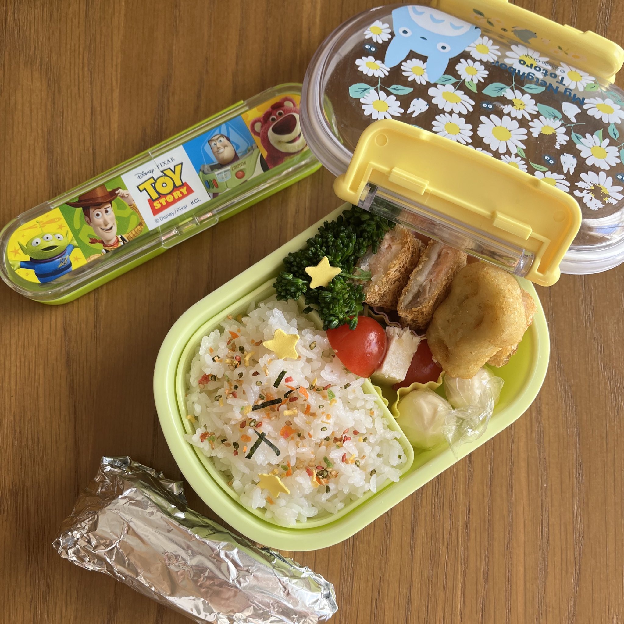 すーちゃん on X: 20221104おべんとう ふりかけご飯 星型フレーク 鮭のポテト焼き 鶏ハム ブロッコリー キャンディチーズ アンパンマンポテト ミニトマト デザートバナナと干し芋 デザート先に食べちゃってご飯をほぼお残し💔 お弁当 4歳弁当 お弁当記録 t ...
