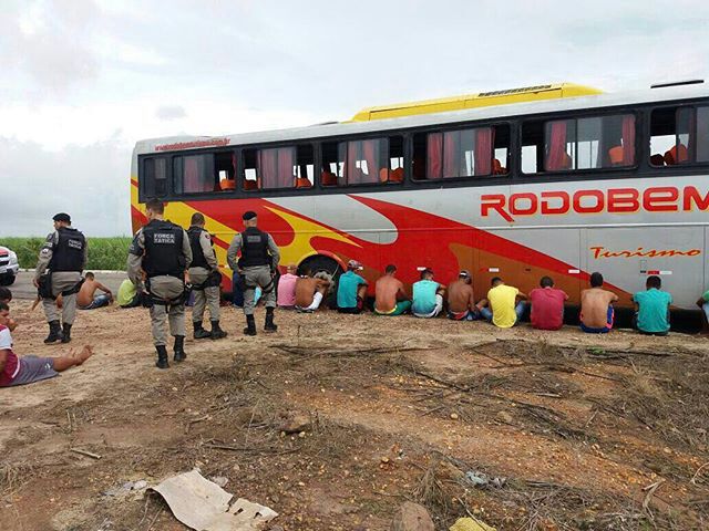 Homens portavam uma pistola 380 e um revólver calibre 38