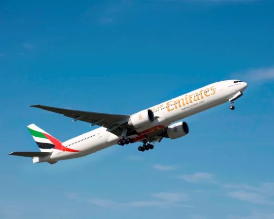 BOEING ENTREGA A EMIRATES EL AVION NUMERO 75 DE LA FAMILIA 777