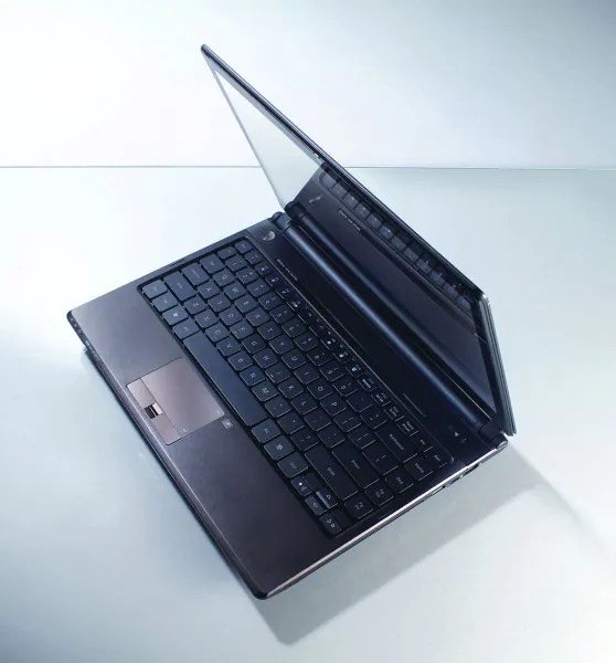 Acer Aspire Timeline: M&aacute;s All&aacute; del C&oacute;mputo M&oacute;vil