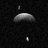 Asteroide Triple Cerca de la Tierra