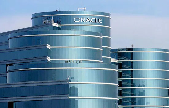 Oracle informa ganancias por acci&oacute;n de 26 centavos conforme a USGAAP para el tercer trimestre, un aumento del 3%, y ganancias por acci&oacute;n