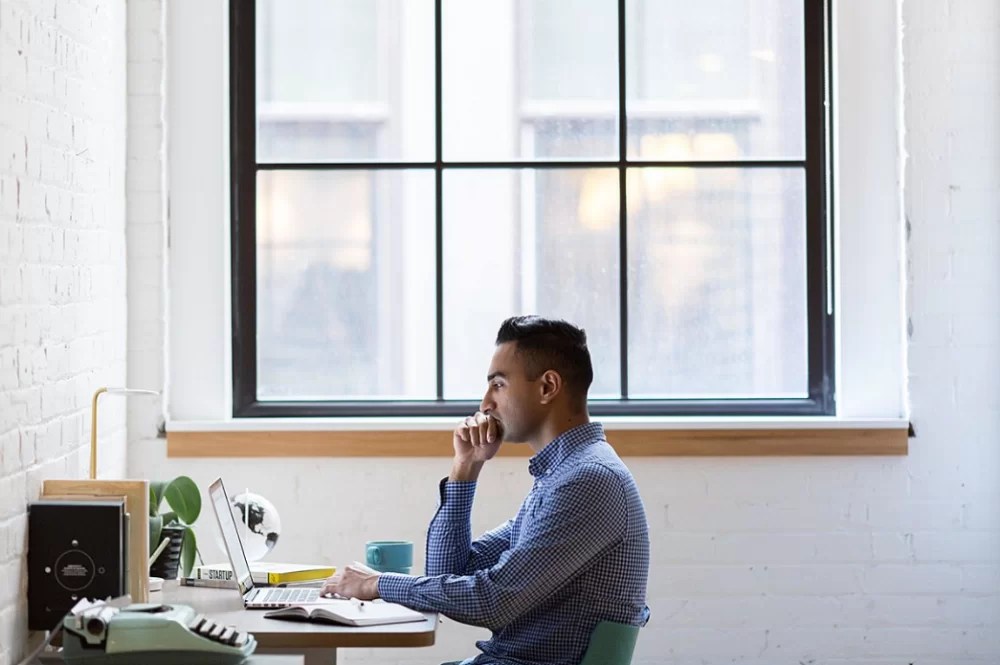 89% de los profesionales ven su futuro con optimismo: IEBS