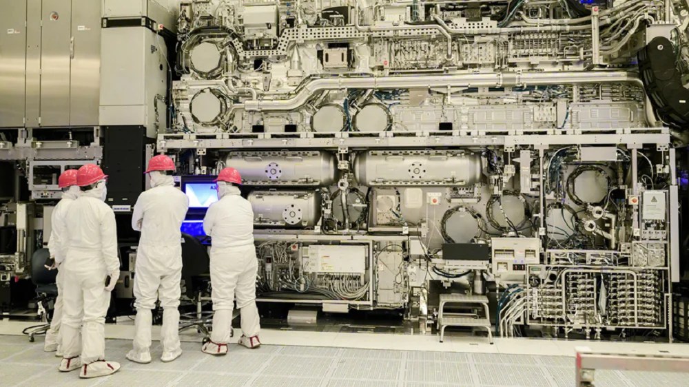 Intel Foundry y ASML colaboran para acelerar la capacitación de la industria para adoptar la litografía EUV High-NA
