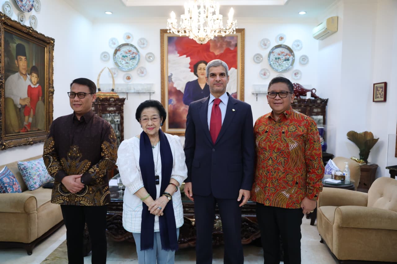 Bertemu Dubes Kuwait, Mega Cakap Konflik Timteng