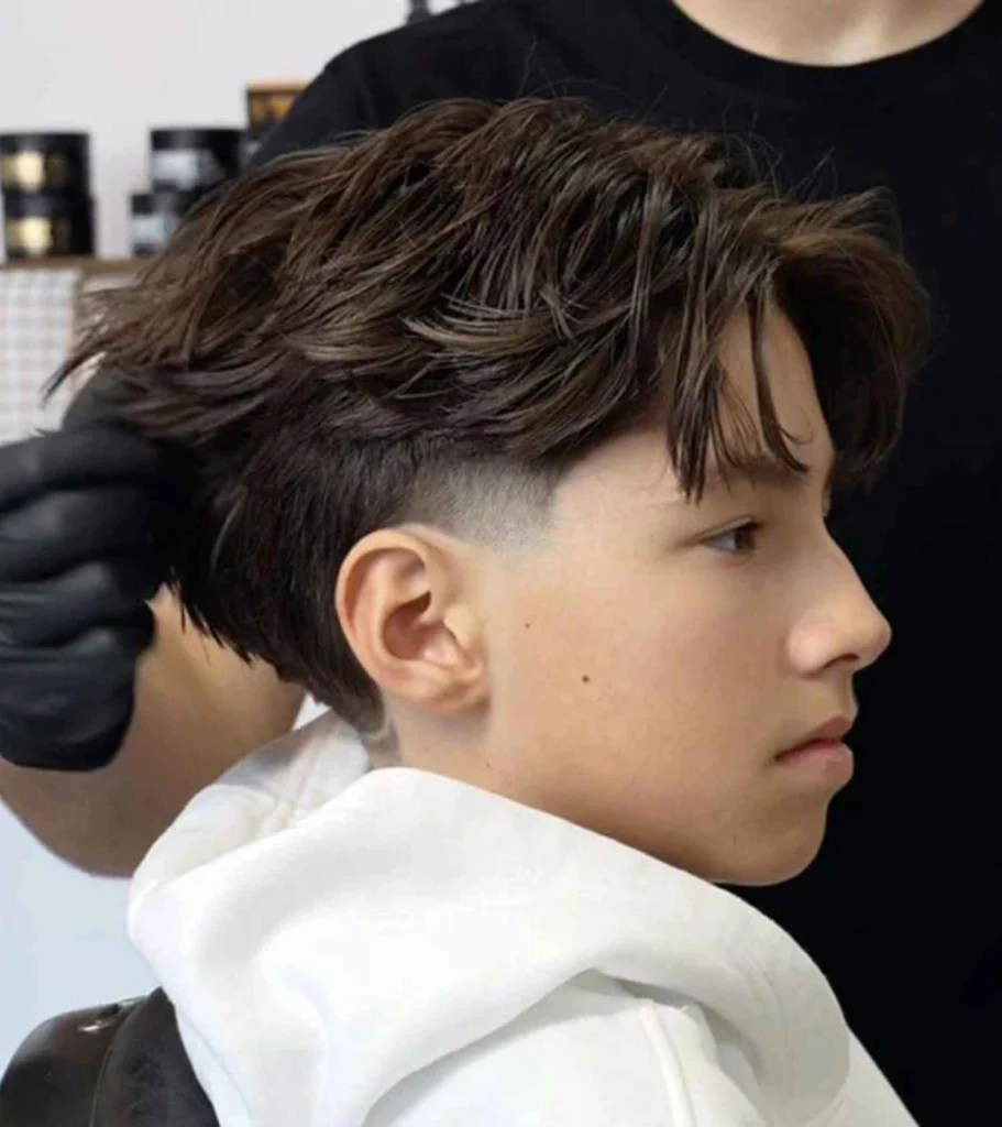 Top 30 Middle Part Haircut – Proven Timeless Curtain Look