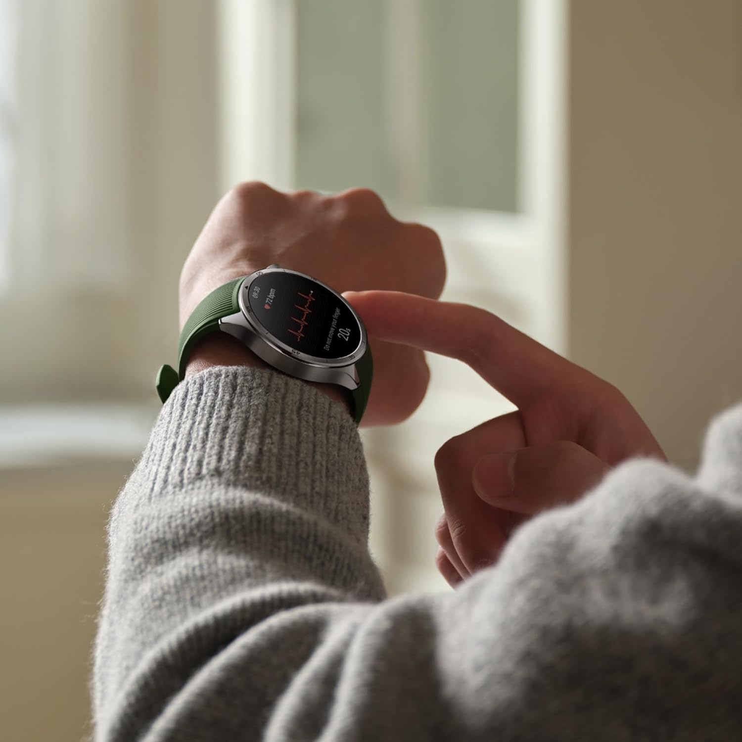 OnePlus Watch 3 Emerald Titantium, 32GB, 120-Hour Battery, Health & Fitness Tracking, Sapphire Crystal Design, Titanium Bezel, Dual-Engine, Wear-OS by...