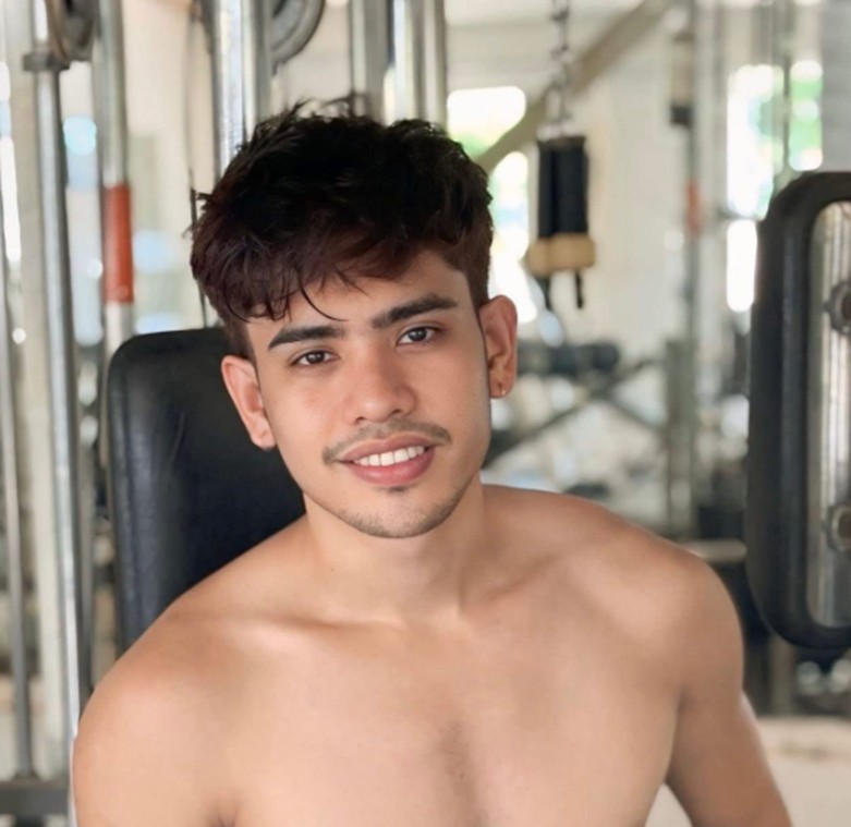 Angelo Manimtim
