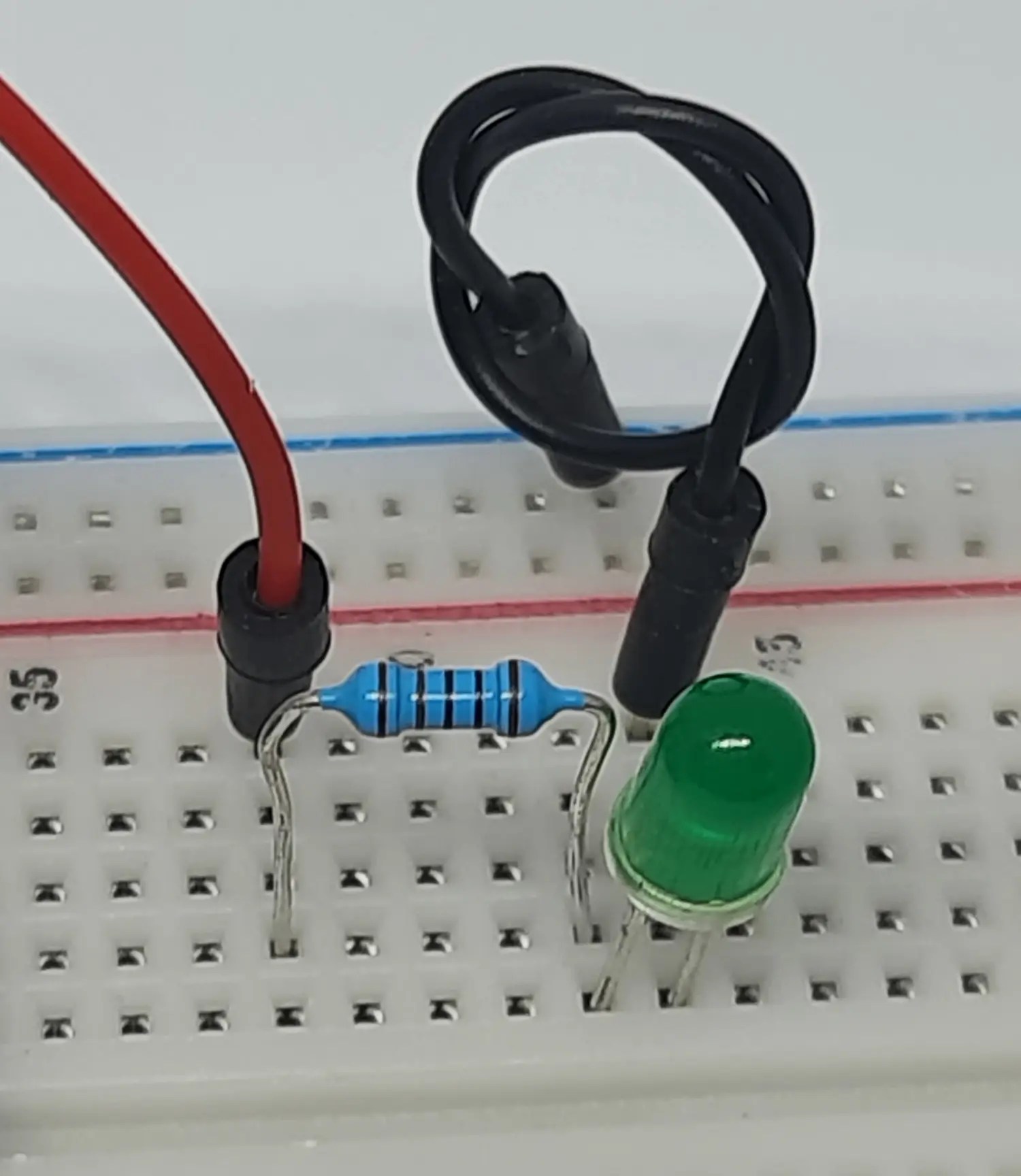 Switch Button and Raspberry PI Pico Wiring and MicroPython Code