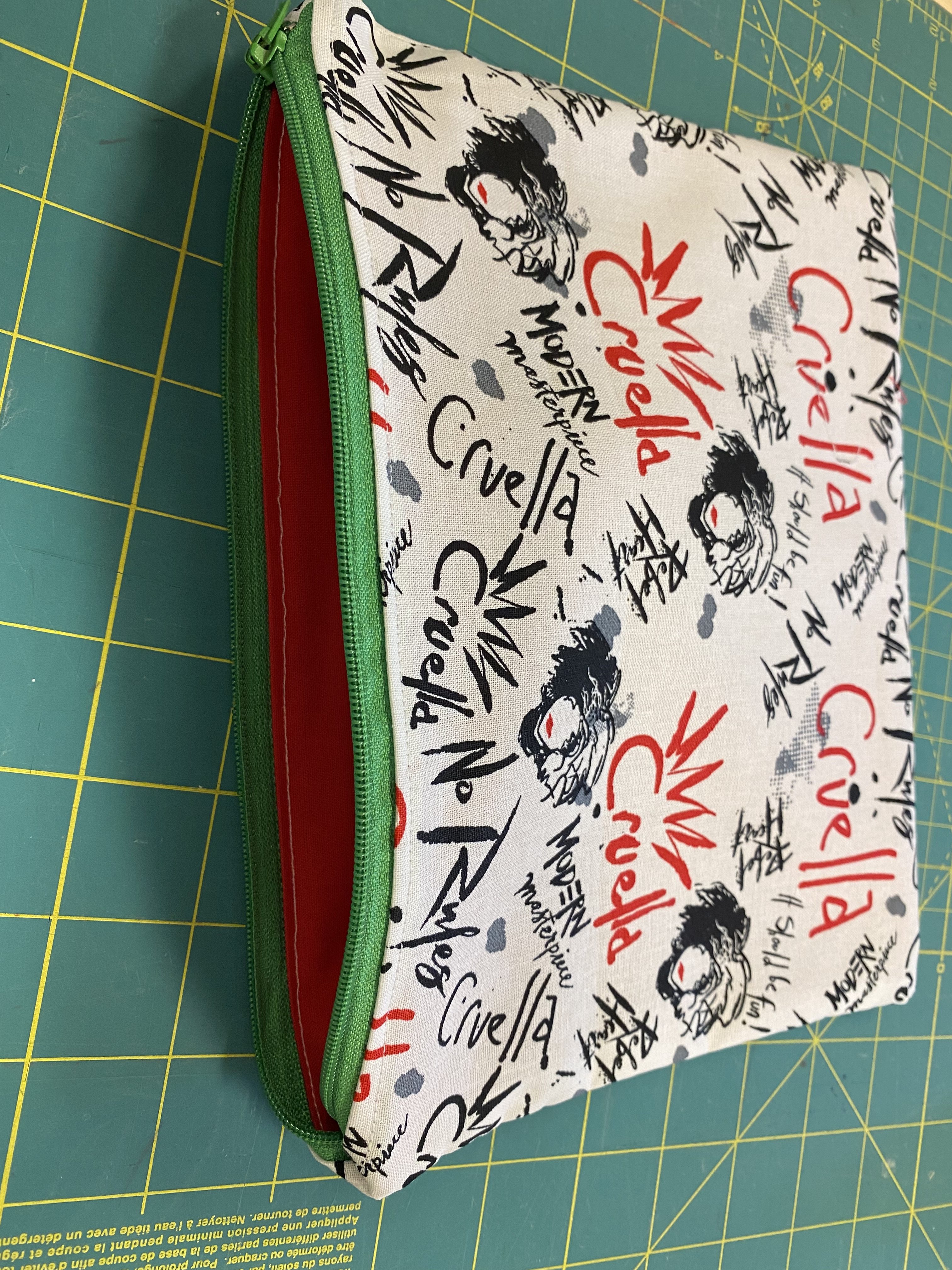 Cruella Zipper Pouch