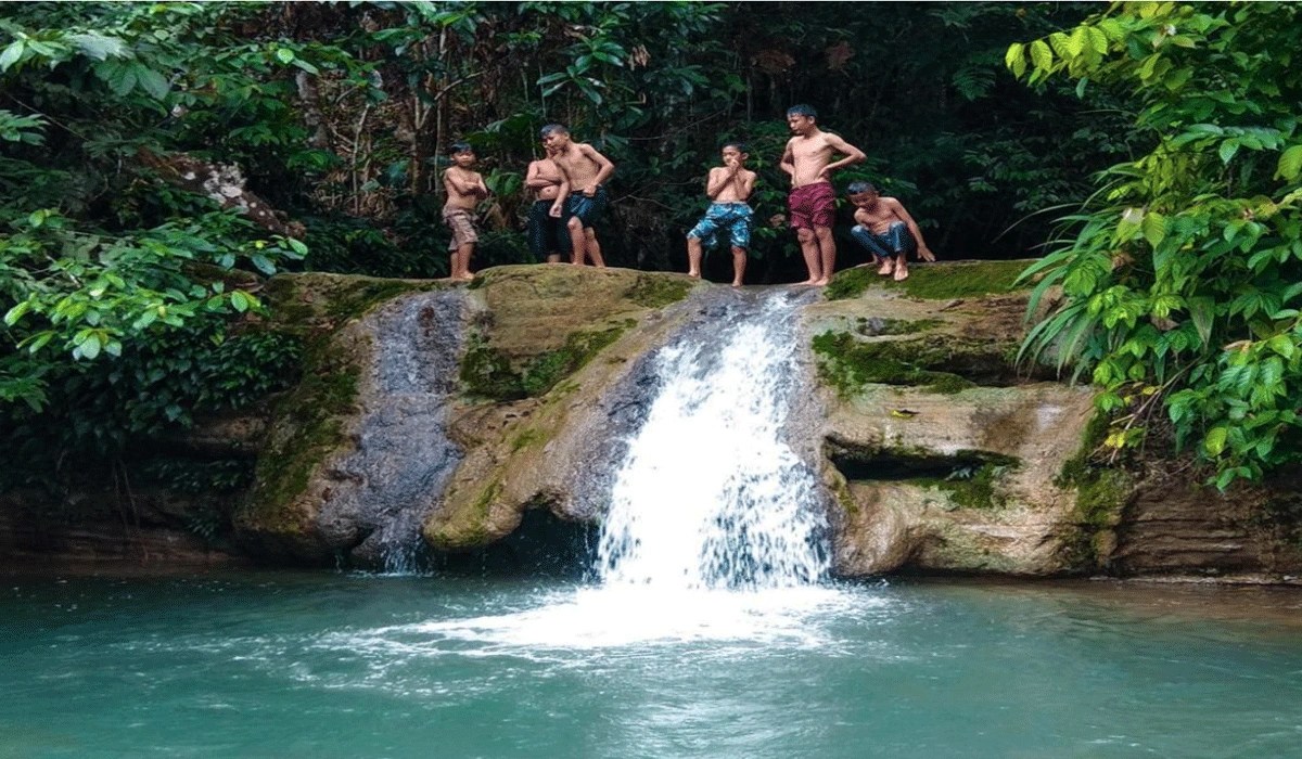 Keindahan Tersembunyi Air Terjun Sihugu-Hugu Di Nias Selatan