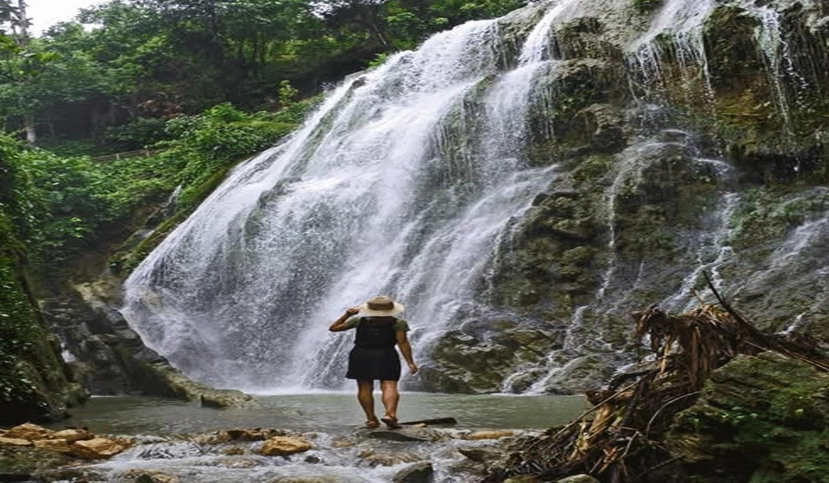 Air Terjun Mondrowe: Keindahan Tersembunyi Di Pulau Nias