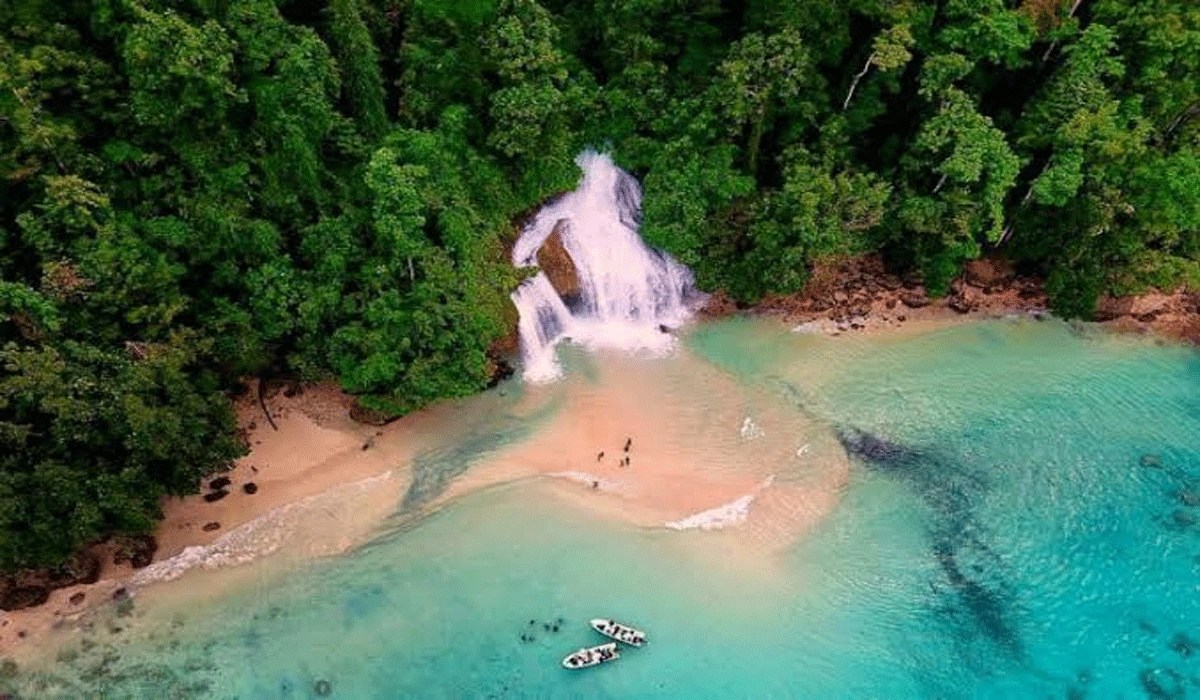 Keindahan Air Terjun Kiti-Kiti, Surga Tersembunyi Di Fakfak, Papua Barat​