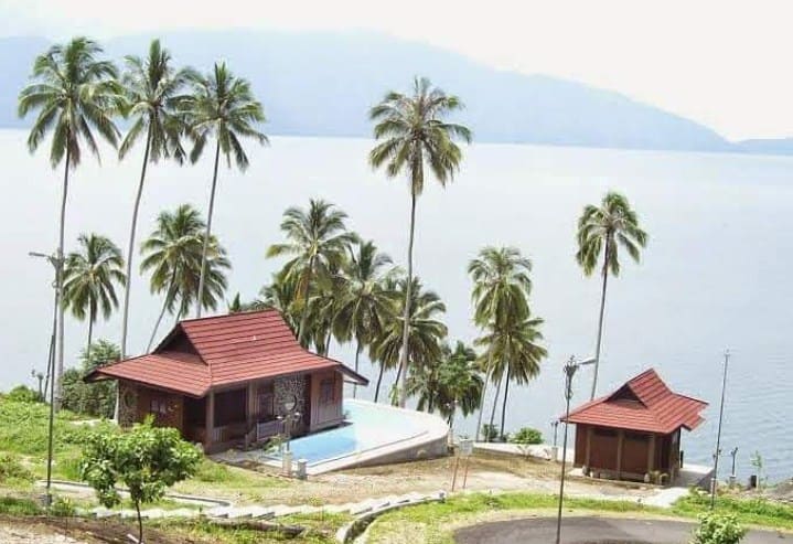 10 Danau Terdalam Di Indonesia Lengkap Dengan Gambar dan Penjelasannya