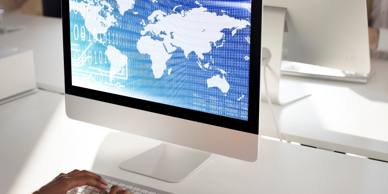 Nearshoring: ventajas y oportunidades para acelerar la transformación
<span class="bsf-rt-reading-time"><span class="bsf-rt-display-label" prefix="Tiempo de Lectura"></span> <span class="bsf-rt-display-time" reading_time="2"></span> <span class="bsf-rt-display-postfix" postfix="mins"></span></span><!-- .bsf-rt-reading-time -->