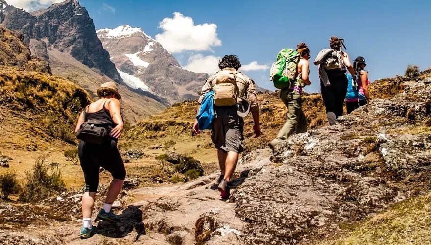 trekking