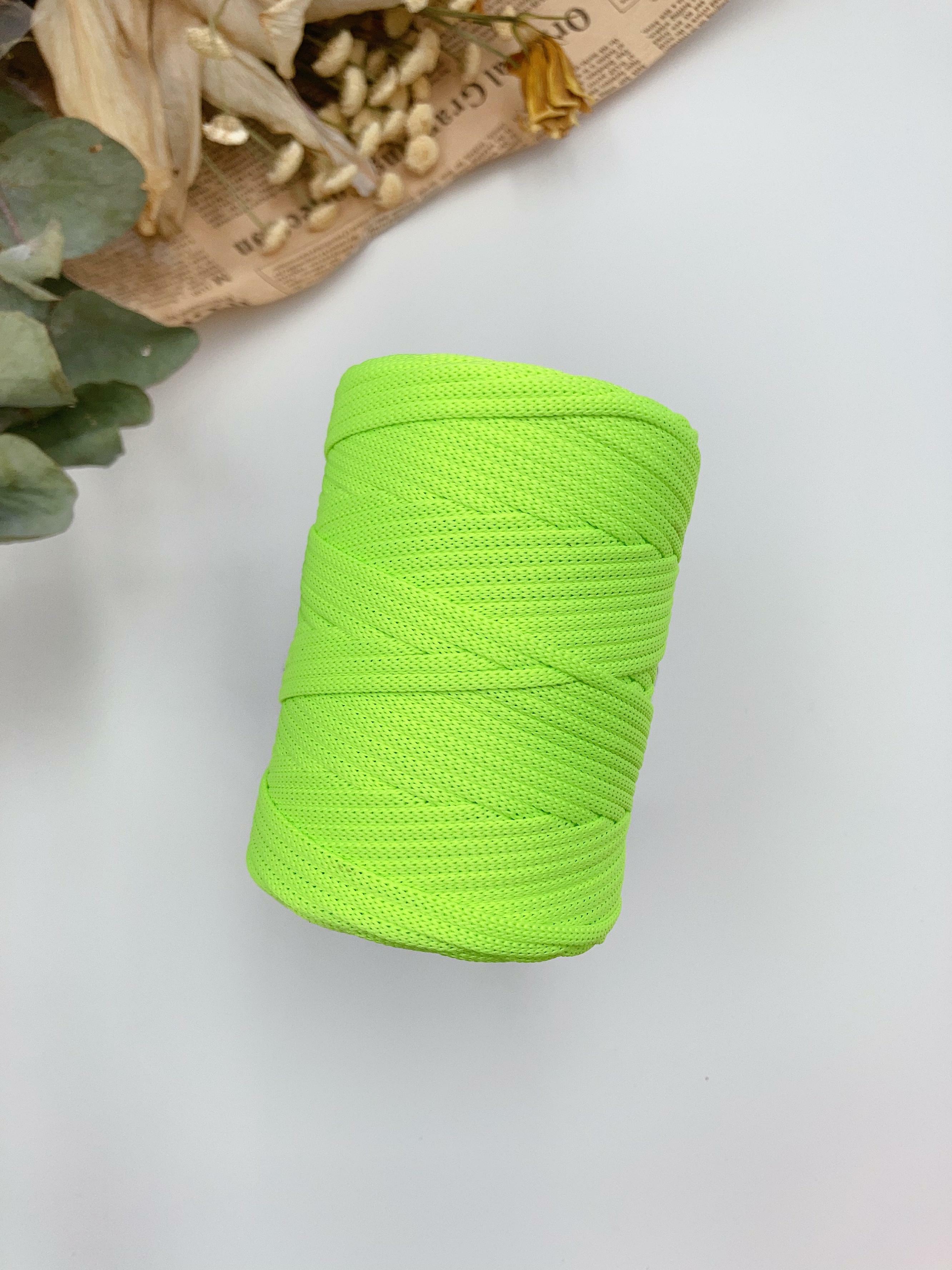 Polyester Yarn – 18