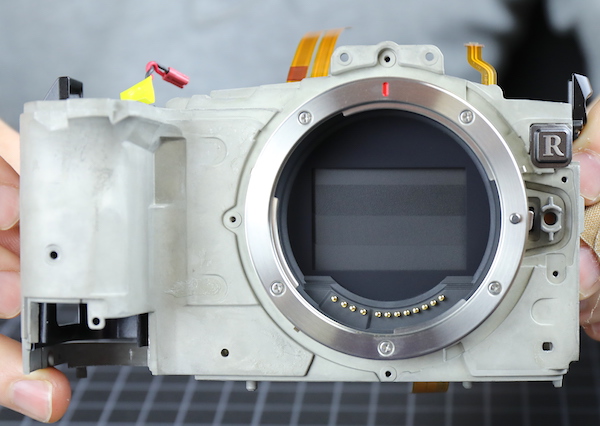 A Teardown of the Canon EOS R – Brandon Low Photos