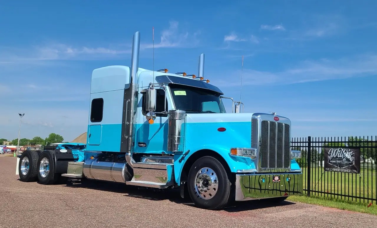 2027 Peterbilt 589 - Q6023 - Peterbilt of Sioux Falls