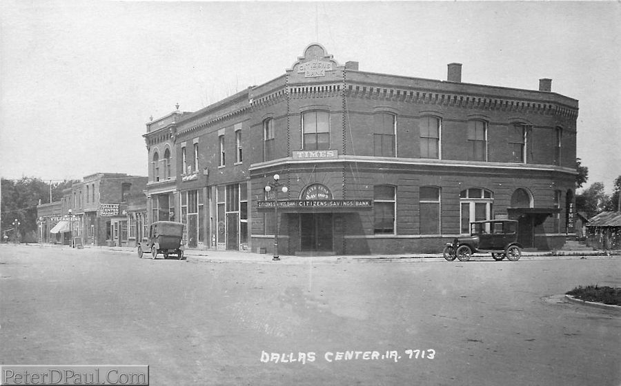 Main Street Postcard views of Towns in the State of Iowa