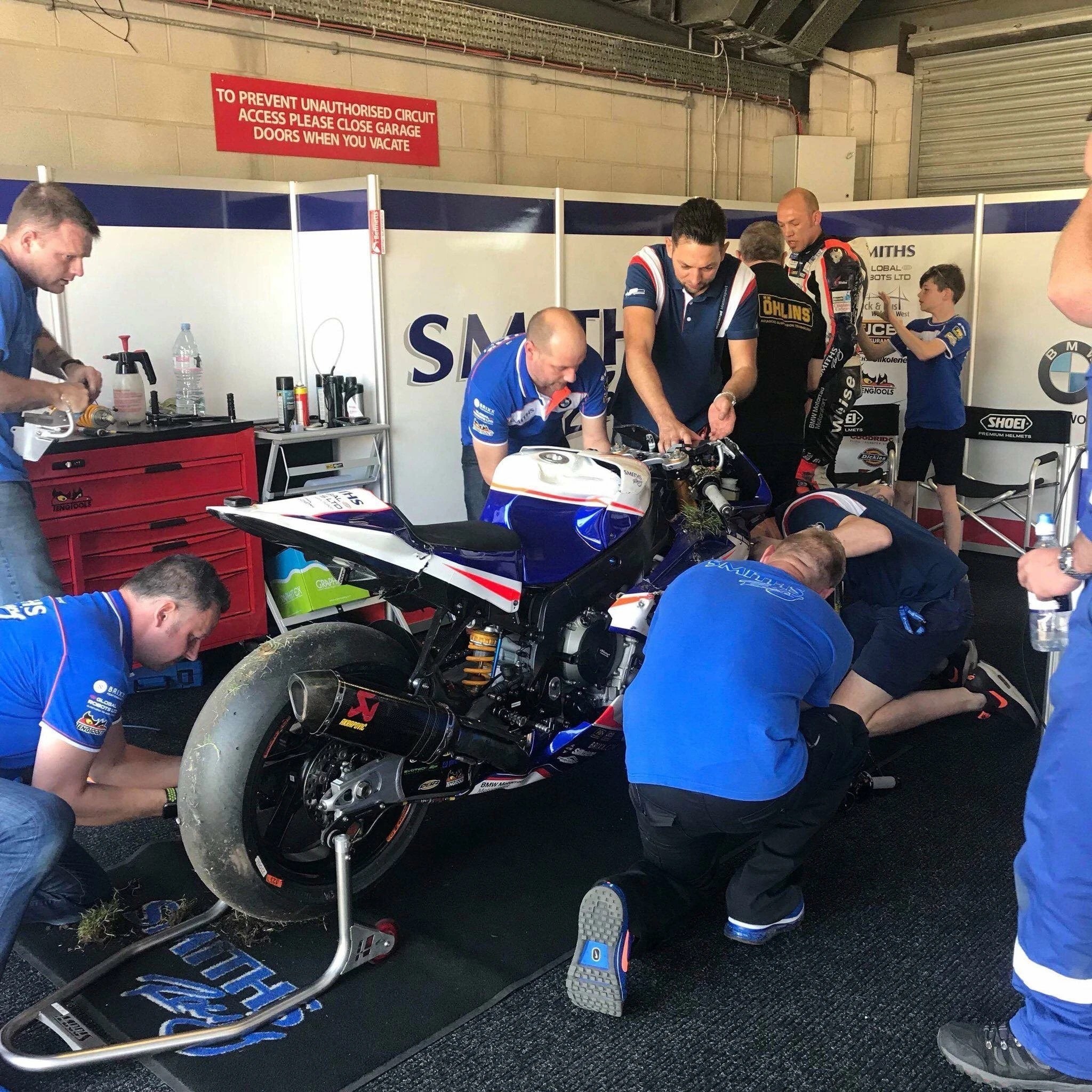Smiths Racing BMW garage