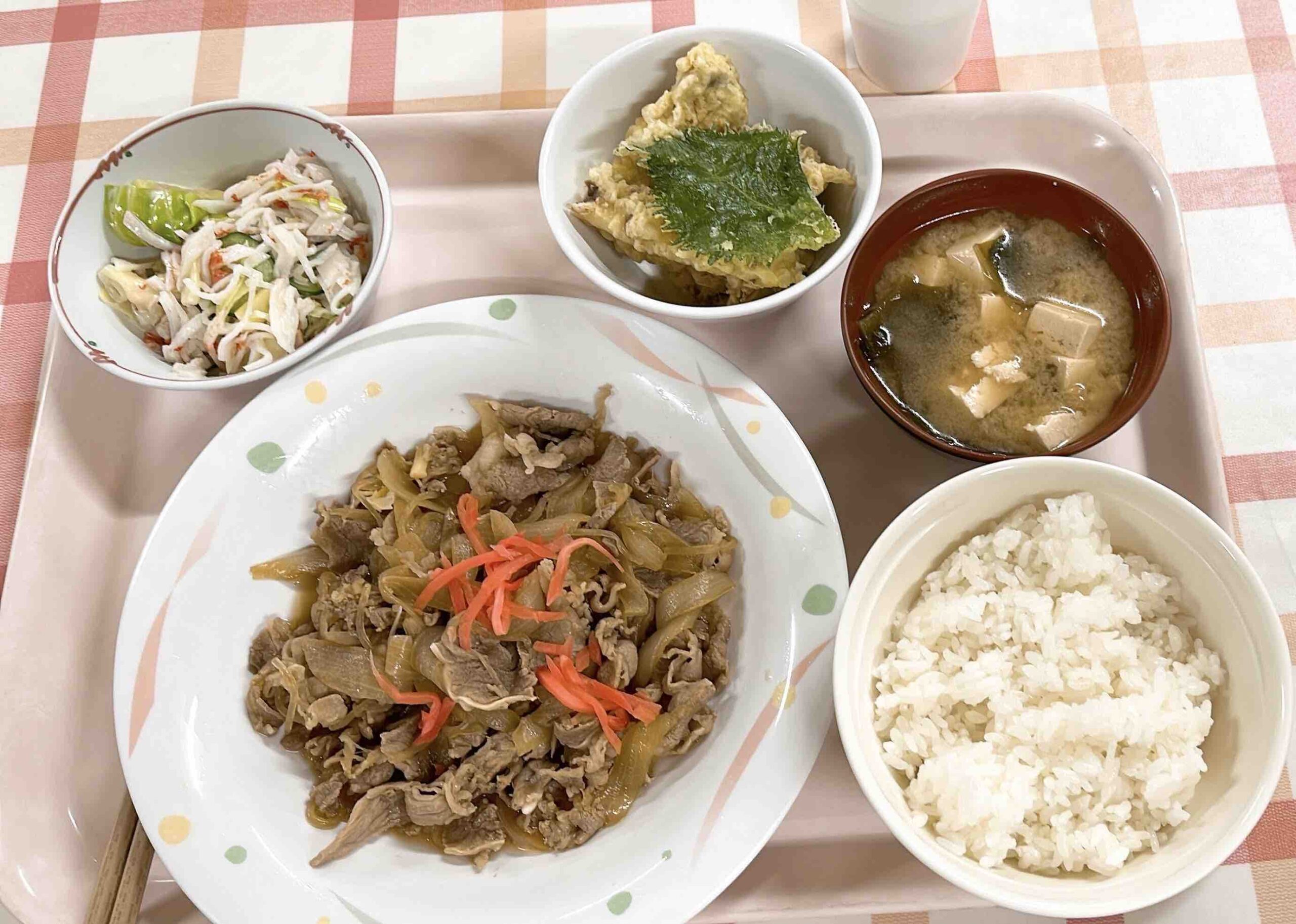 社員寮の夕飯