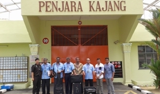 Baju ultra | pakaian khas penjara malaysia | jersi warna hitam. Gallery Prison Fellowship Malaysia