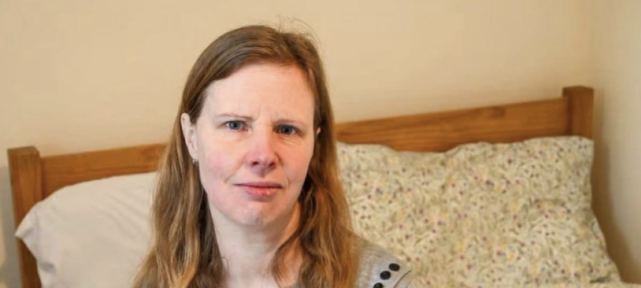 Jennifer Barton Lost £250,000 to Celebrity Romance Scammers and Became Homeless