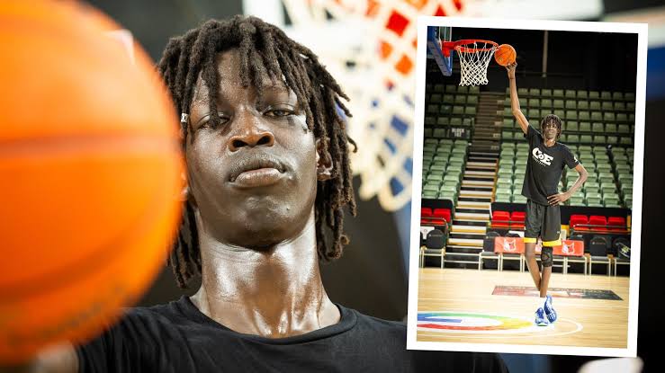 Jongkuch Mach: The 7’6″ Australian Teen Taller Than Every Active NBA Player