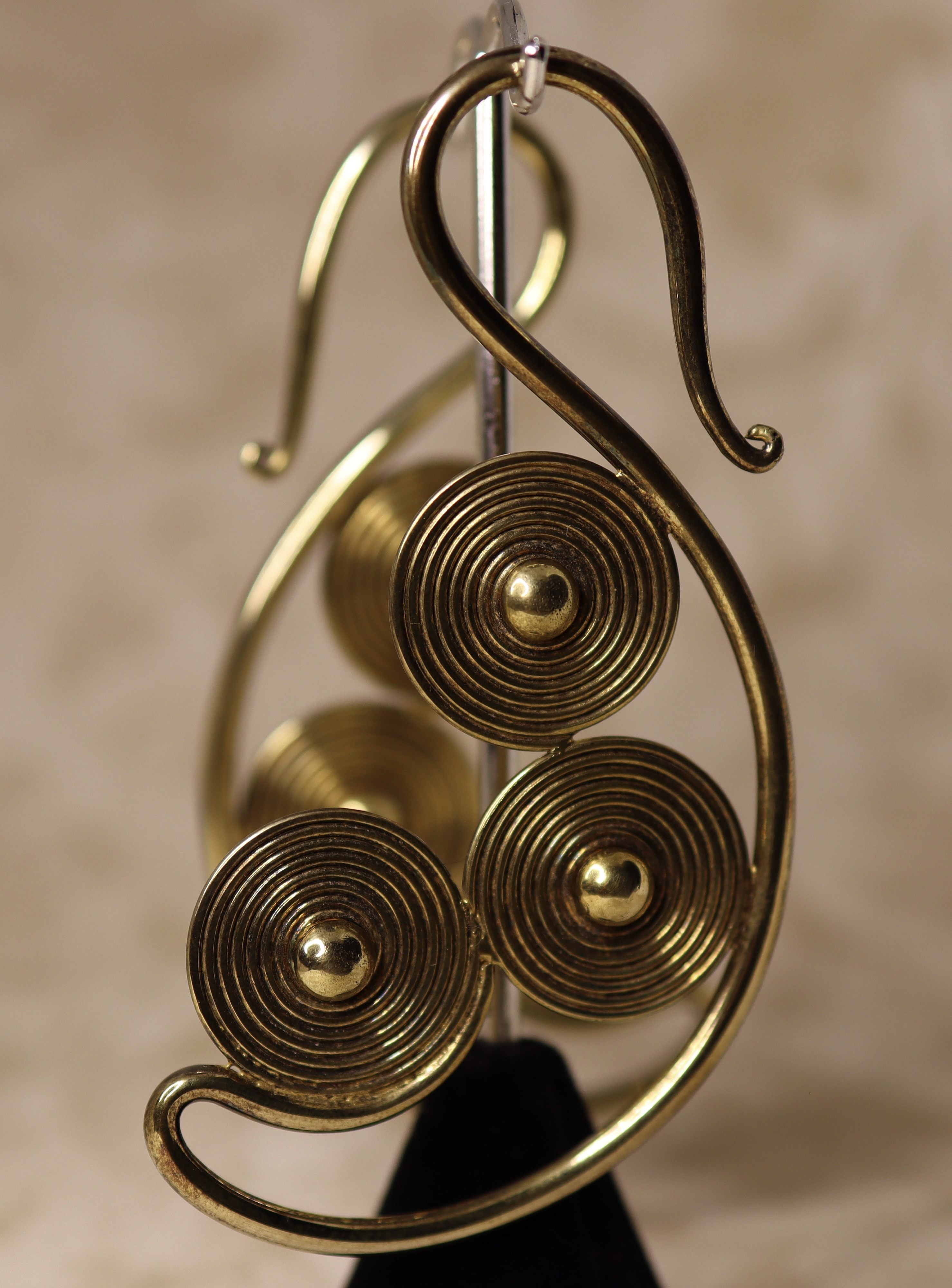 Gold Plated Swirl Hangers