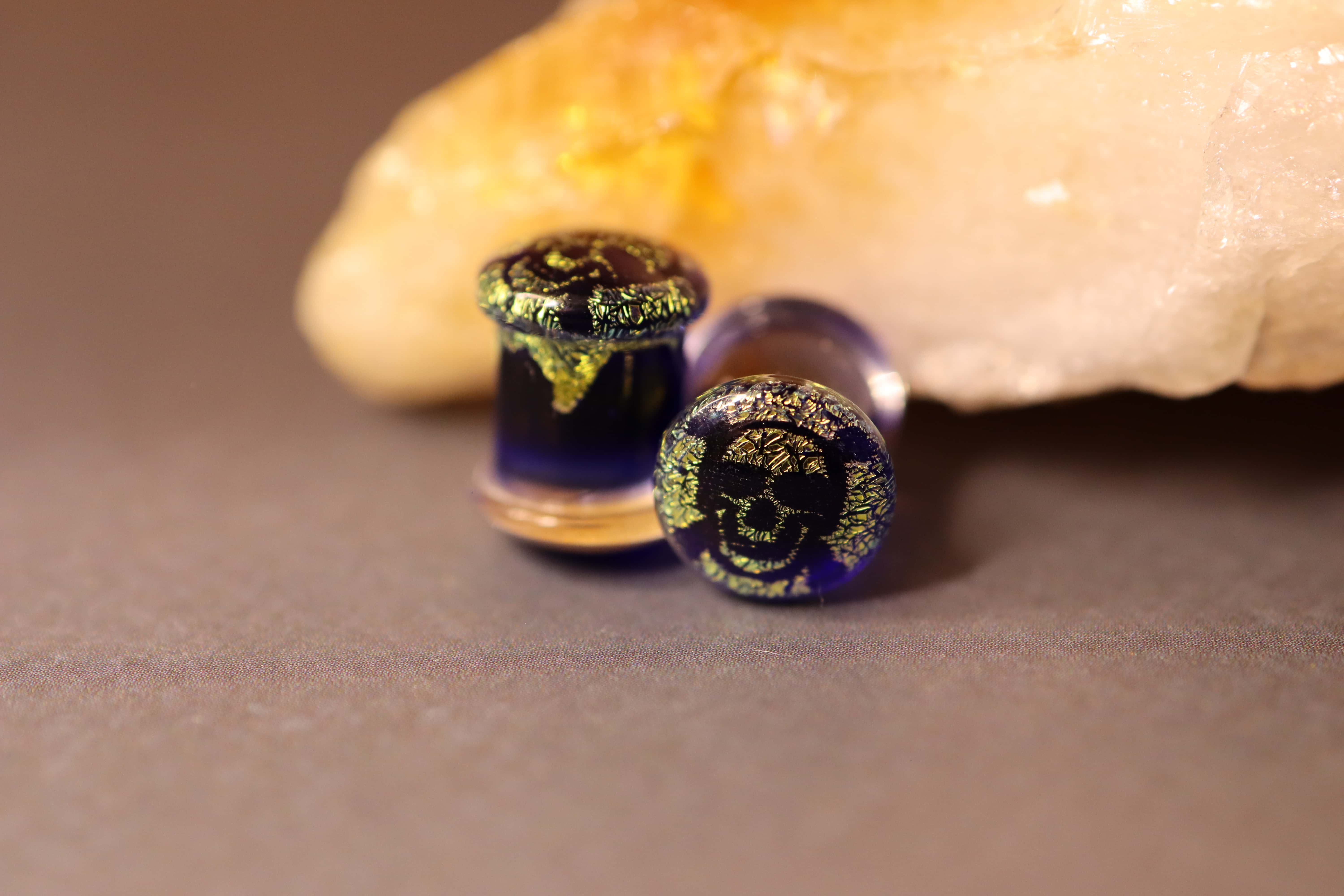 Blue Glitter Crossbone Plug