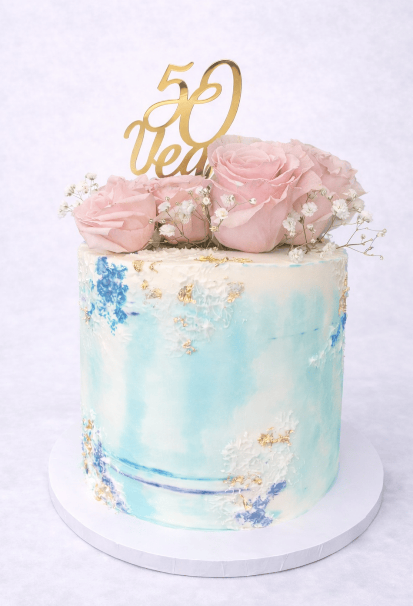Elegant anniversary cake by Pheystry