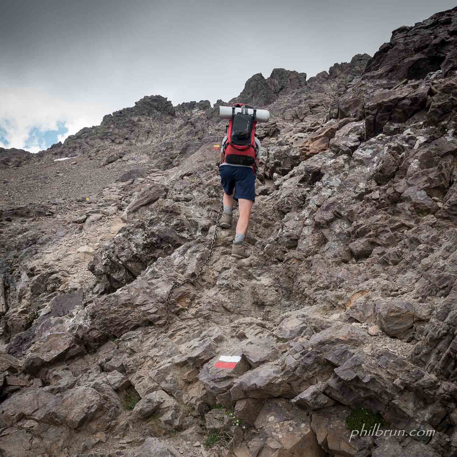 Un des nombreux passages avec chaine du GR20