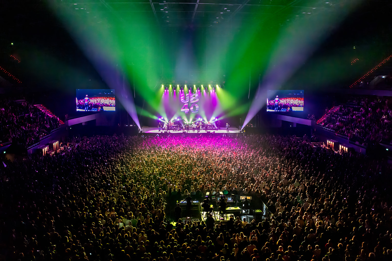 Arena crowd during UB40 European tour performance