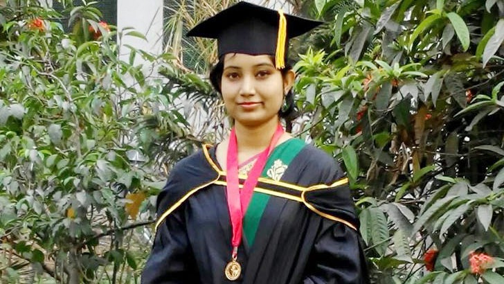 বিসিএসের জন্য সিরিয়াসলি না পড়েই বিসিএসে প্রথম হয়েছেন উর্মিতা!