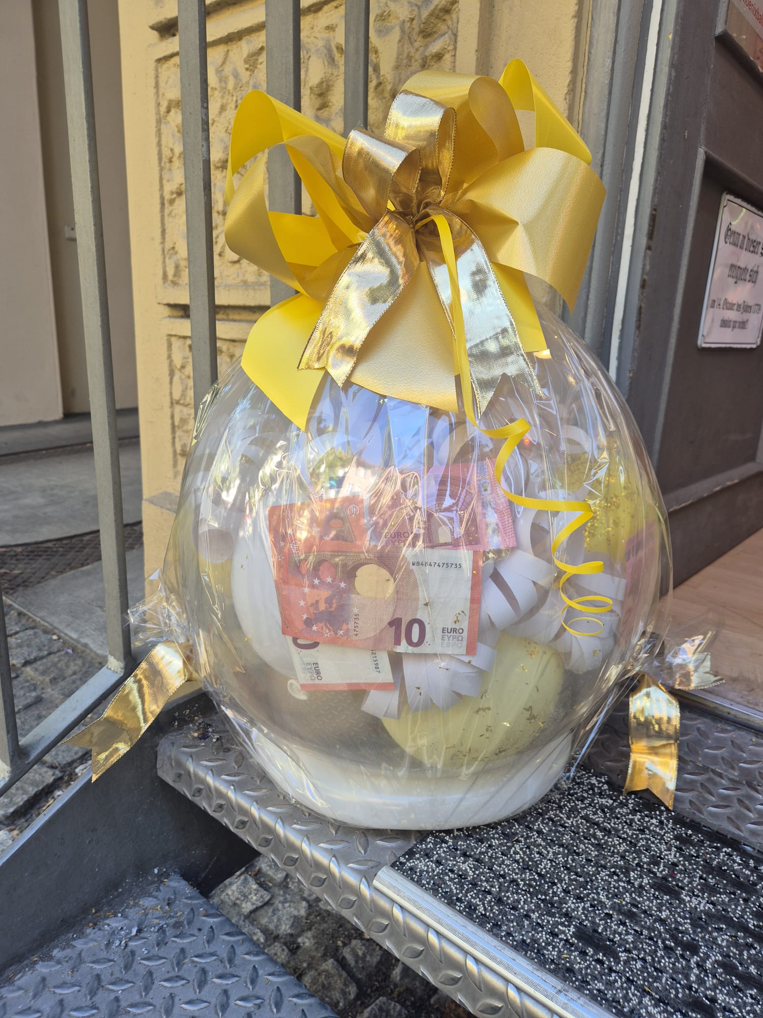 Geldgeschenk im Ballon