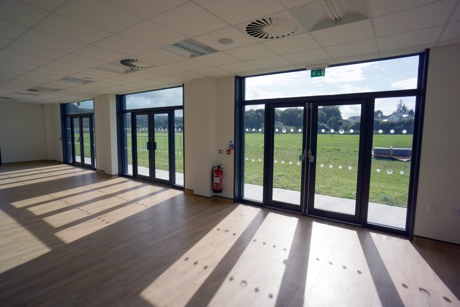 Phoenix Community Centre - Mobile Colorful Photos for Desktop