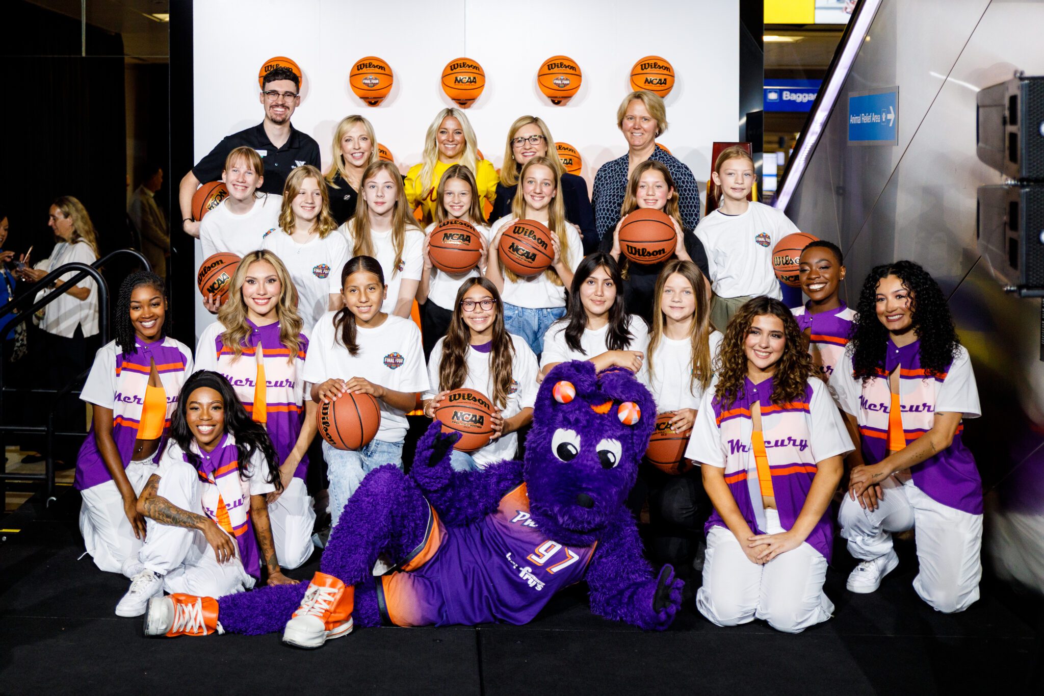 2026 NCAA WOMEN S FINAL FOUR COUNTDOWN CLOCK UNVEILED AT PHOENIX SKY CB3A3565 2048x1365 