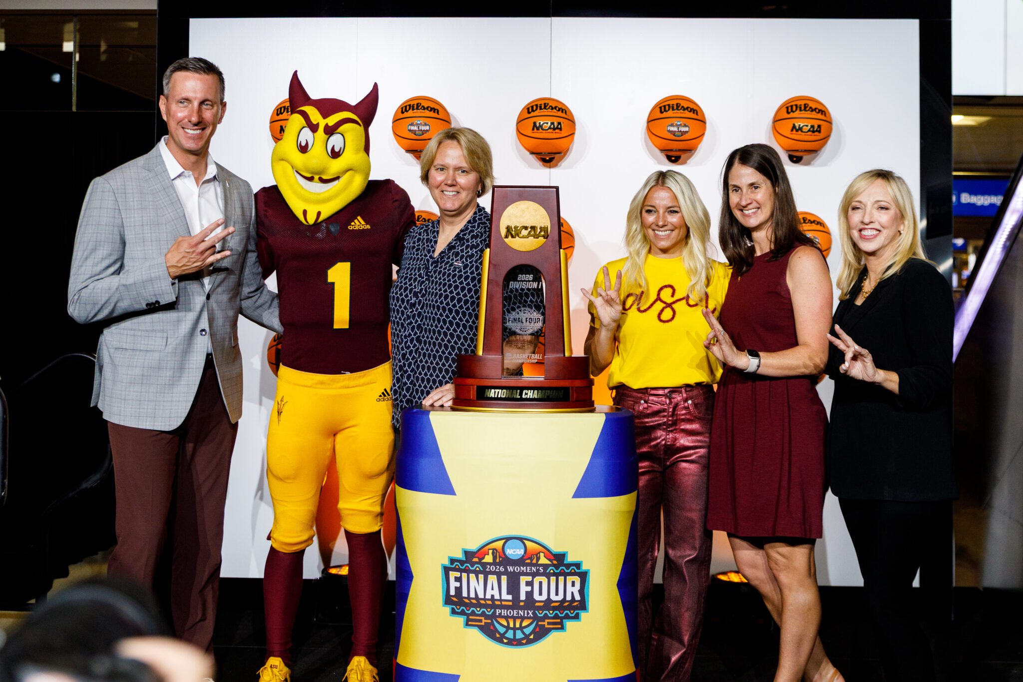2026 NCAA WOMEN S FINAL FOUR COUNTDOWN CLOCK UNVEILED AT PHOENIX SKY CB3A3616 2048x1365 
