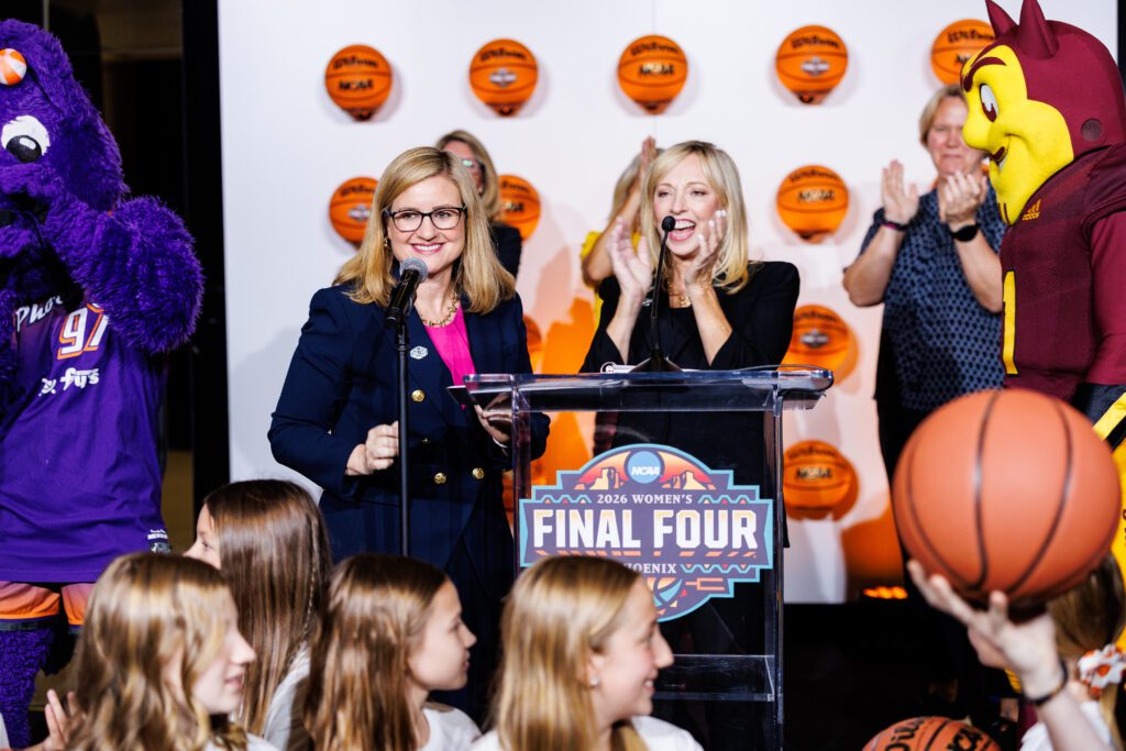 2026 NCAA WOMEN S FINAL FOUR COUNTDOWN CLOCK UNVEILED AT PHOENIX SKY IMG 2430 1024x683 